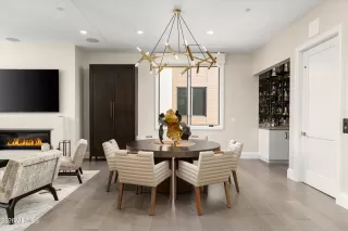 Photo #5: 6966185 Listing 