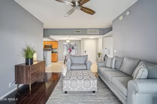 Photo #6: 6966299 Listing 