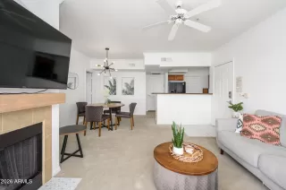 Photo #3: 6966398 Listing