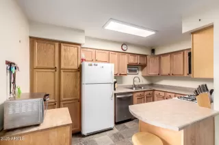 Photo #5: 6966472 Listing