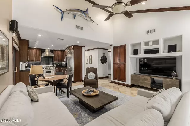 MLS: 6966563 Condo For Sale