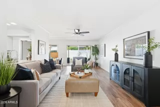 Photo #3: 6966607 Listing 