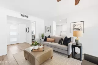 Photo #4: 6966607 Listing 