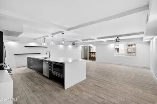 Photo #4: 6966650 Listing 