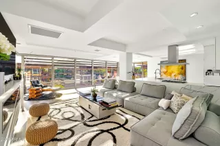 Photo #2: 6966849 Listing 