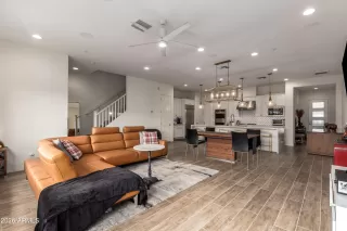 Photo #2: 6966956 Listing