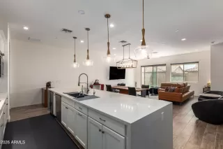 Photo #6: 6966956 Listing