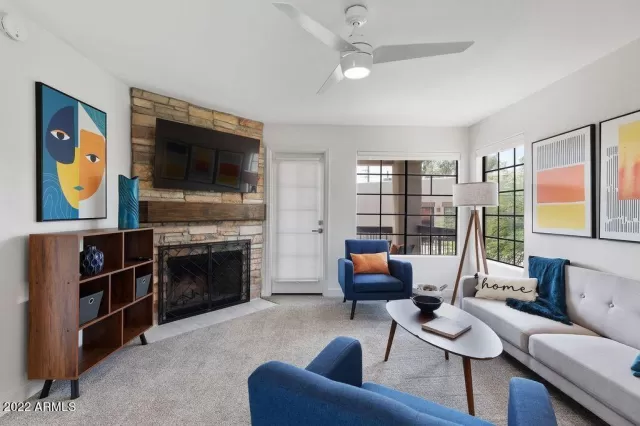 MLS: 6967027 Condo For Sale