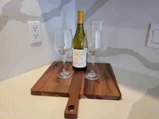 Photo #6: 6967029 Listing