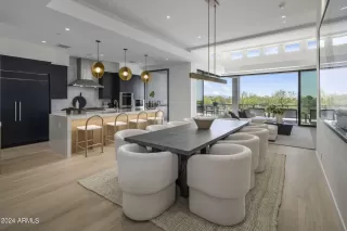 Photo #2: 6967277 Listing