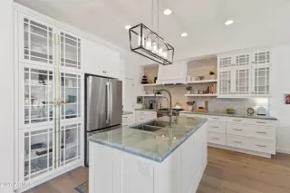 Photo #2: 6967326 Listing 