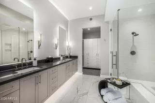 Photo #2: 6967332 Listing 