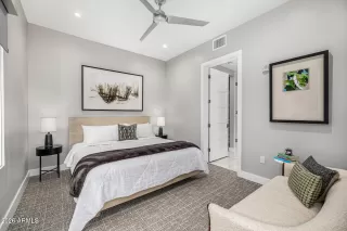 Photo #3: 6967332 Listing 