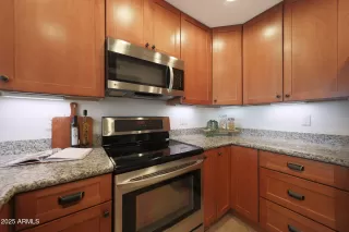 Photo #4: 6967345 Listing 