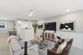 Photo #5: 6967394 Listing 