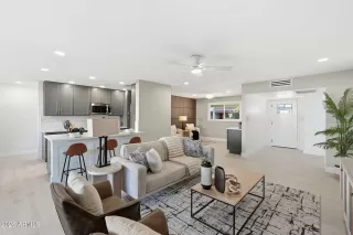 Photo #6: 6967394 Listing 