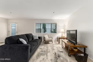 Photo #4: 6967464 Listing 