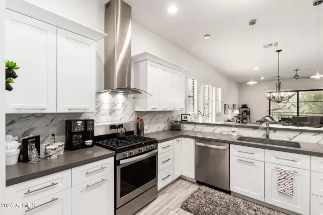 MLS: 6967703 Condo For Sale