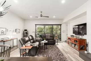 Photo #3: 6967703 Listing 