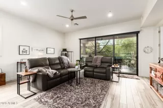 Photo #5: 6967703 Listing 