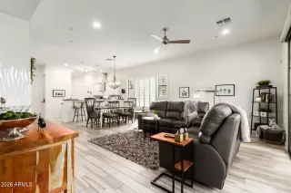 Photo #6: 6967703 Listing 