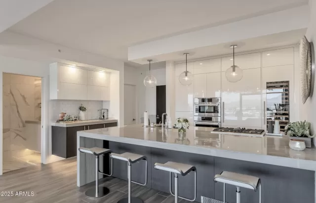 MLS: 6967777 Condo For Sale