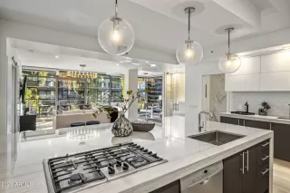 Photo #1: 6967777 Listing