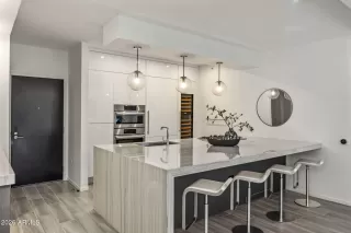 Photo #2: 6967777 Listing