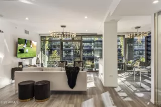 Photo #6: 6967777 Listing