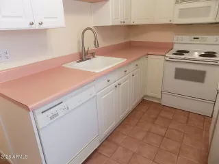 Photo #5: 6967893 Listing 