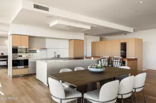 Photo #3: 6967910 Listing 