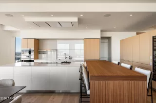 Photo #4: 6967910 Listing 