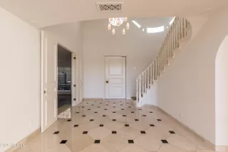 Photo #4: 6968073 Listing 