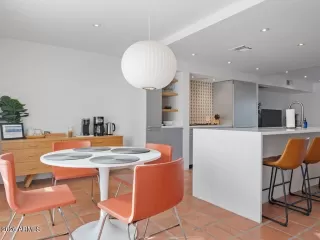 Photo #6: 6968296 Listing 