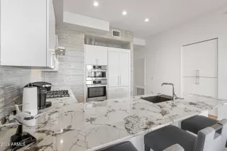 Photo #2: 6968391 Listing