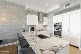 Photo #3: 6968391 Listing