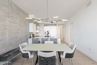 Photo #5: 6968391 Listing