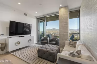 Photo #6: 6968391 Listing