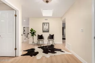 Photo #3: 6968555 Listing