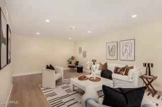 Photo #5: 6968555 Listing