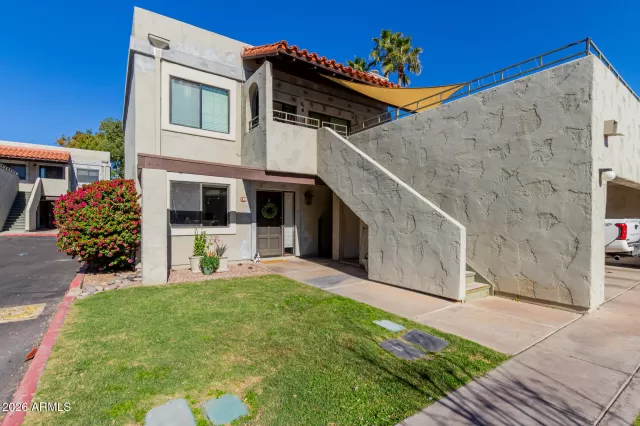 MLS: 6968643 Condo For Sale