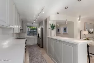 Photo #3: 6968643 Listing 