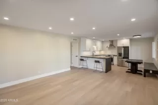 Photo #3: 6968646 Listing 