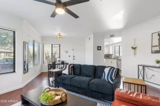 Photo #5: 6968669 Listing 