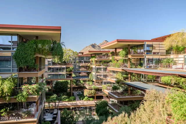 MLS: 6968674 Condo For Sale