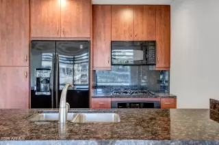 Photo #2: 6968674 Listing 