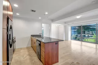 Photo #5: 6968674 Listing 