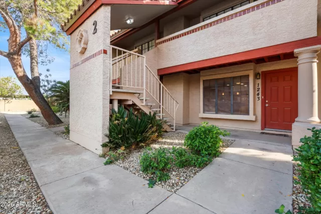 MLS: 6968704 Condo For Sale