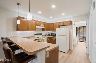 Photo #5: 6968704 Listing 