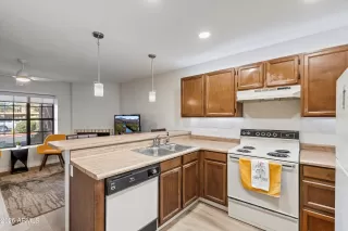 Photo #6: 6968704 Listing 